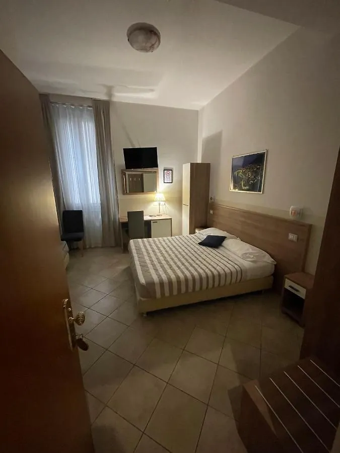 Hotel Montecarlo ميلان
