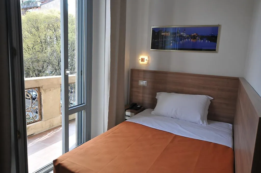 Hotel Montecarlo ميلان