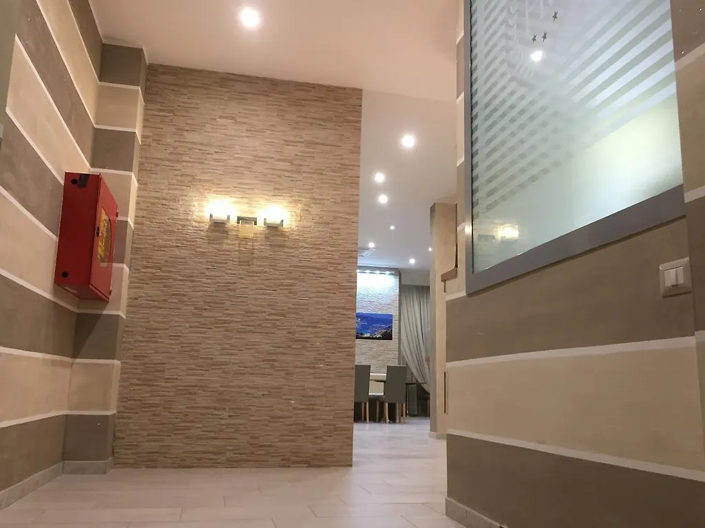 Hotel Montecarlo ميلان 3*,  إيطاليا