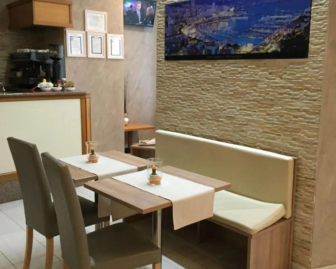 Hotel Montecarlo ميلان 3*,