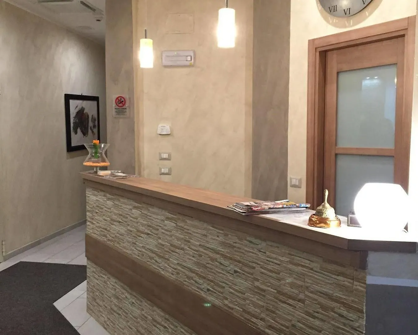 Hotel Montecarlo ميلان